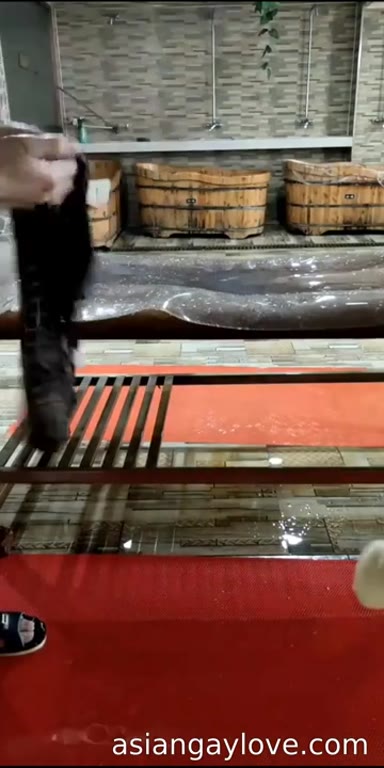 Chinese_Bathhouse_Spy_Cam