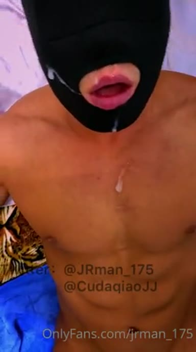 Fucking_Muscle_Asian_bottoms