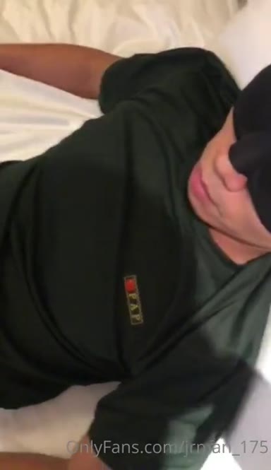 Fucking_Muscle_Asian_bottoms
