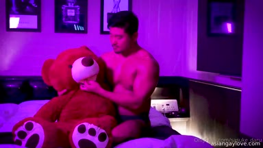 Fucking_Muscle_Asian_bottoms