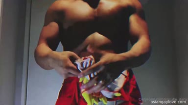 Fucking_Muscle_Asian_bottoms