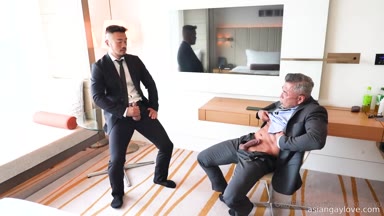 Fucking_Muscle_Asian_bottoms