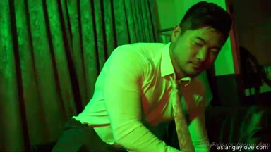 Fucking_Muscle_Asian_bottoms