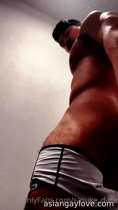 Fucking_Muscle_Asian_bottoms