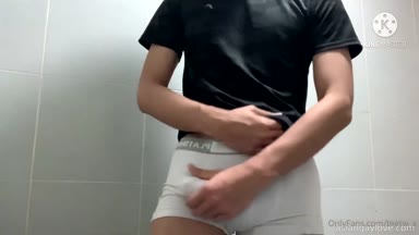@teetw_x