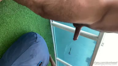 @dombeeef