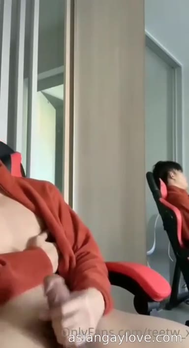 @teetw_x