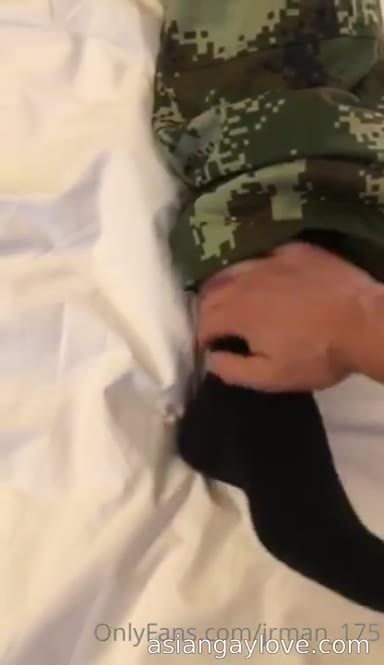 Fucking_Muscle_Asian_bottoms