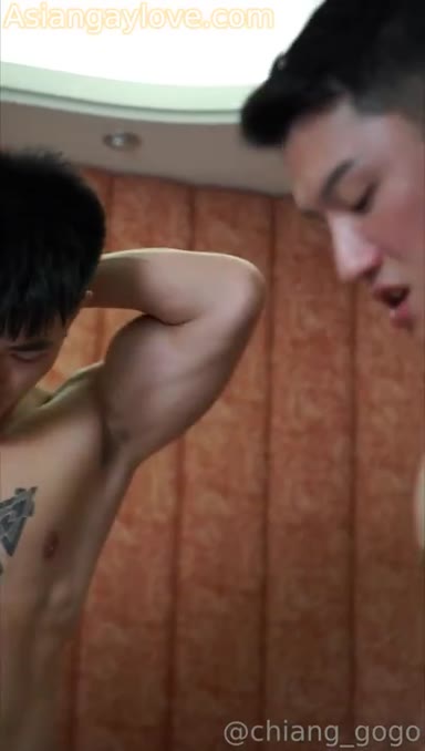 @vincenthong