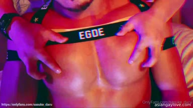 Fucking_Muscle_Asian_bottoms