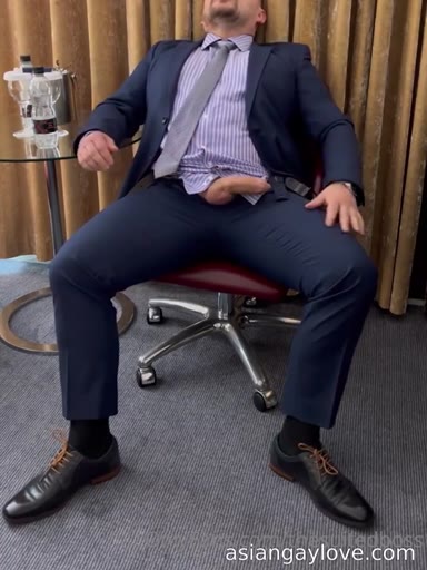 @thesuitedboss